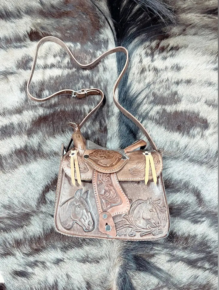 Half-moon shaped cantle bag Comancheros made from Leather and calf hair for horse  saddle
