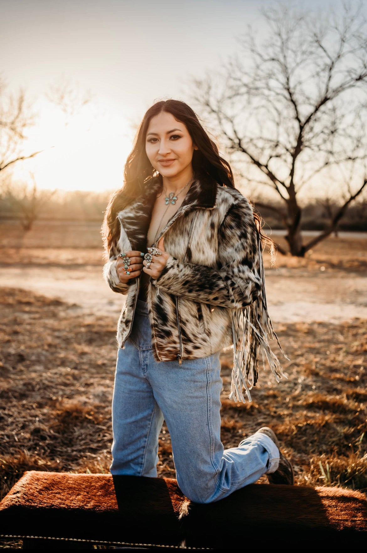 Cowhide fringe jacket – Western Linens